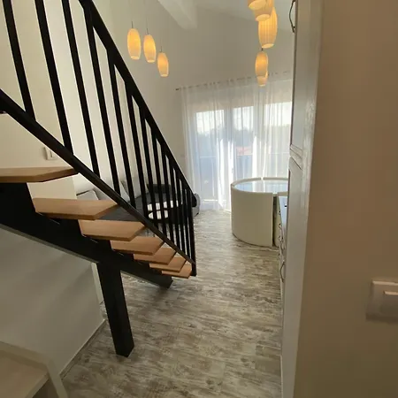 Leona F3 * Divčibare