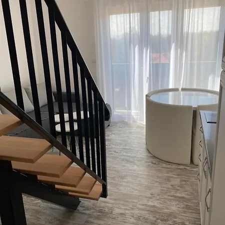 Leona F3 아파트 *